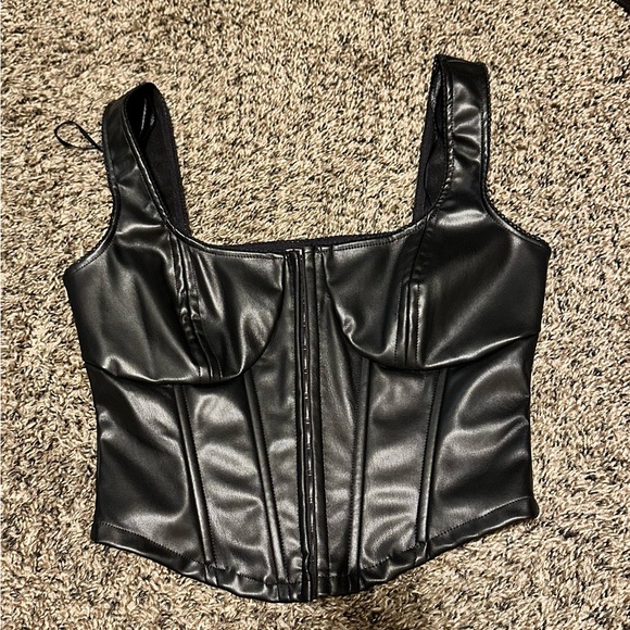 Faux leather corset tank top - Picture 4 of 5